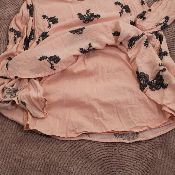Free People size X-Small Women’s Emma Pink Gray Floral Embroidered Dress - Picture 7 of 13